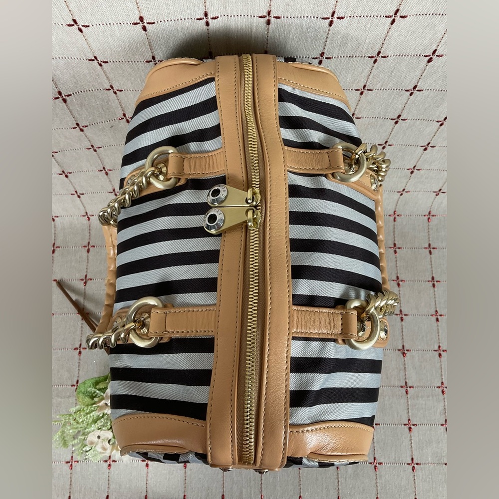 Henri Bendel Signature Stripe Barrel Bag Rare Chain Strap Handles Handbag Beauty - Picture 7 of 16